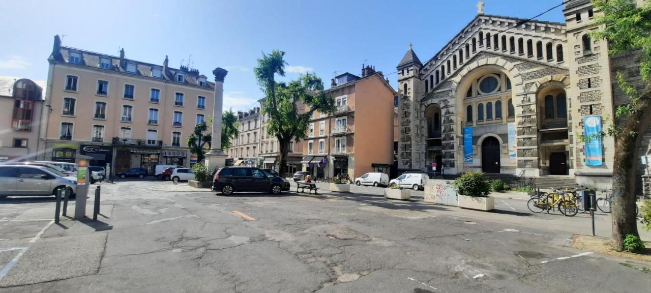 Cosy And Calm In Grenoble City Heart With Free And Large Parking Q-Park Chavant ภายนอก รูปภาพ